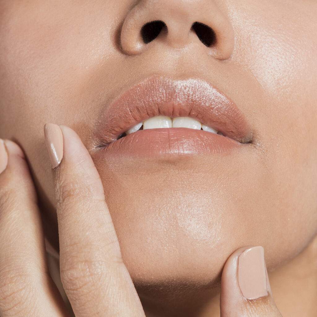 Micropigmentación de cejas y labios en Bilbao